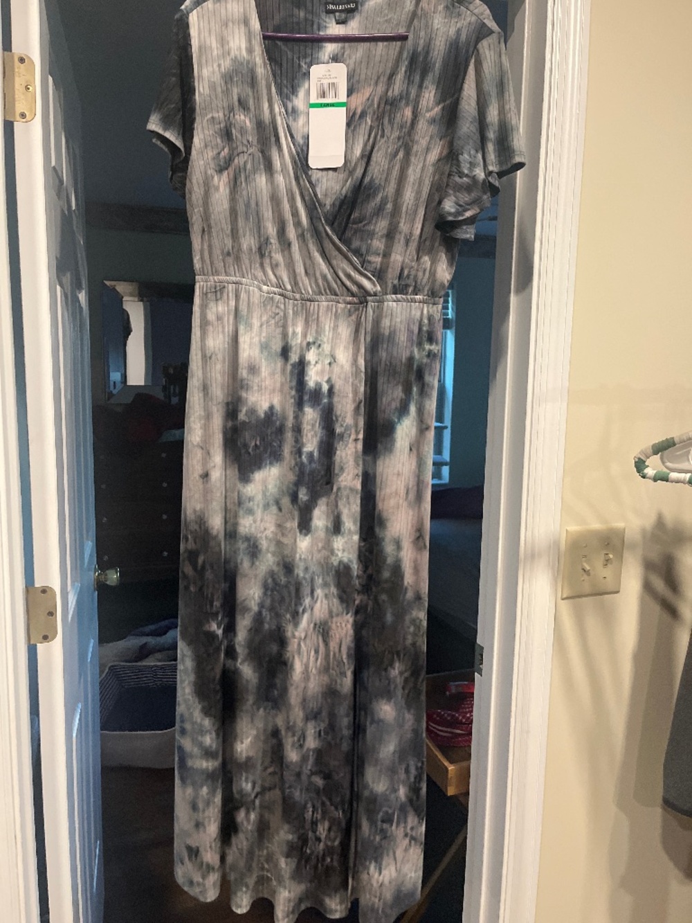 Nina Leonard Dress